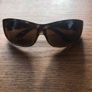 Ray-ban wraparound tortoise polarized sunglasses, RB4110
